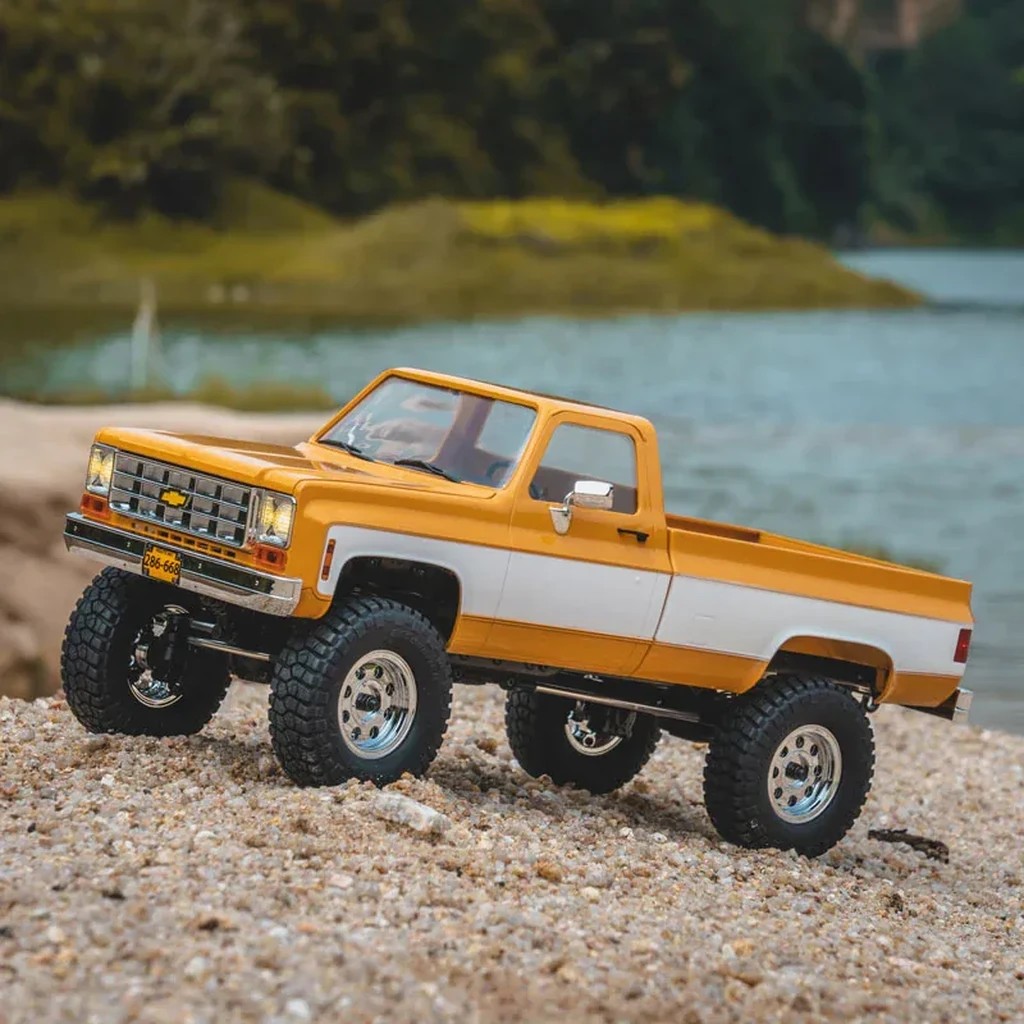 FMS FCX18 1:18 Chevrolet K10 RTR RC Rock Crawler — Yellow V2 — Officially licensed Chevrolet K10