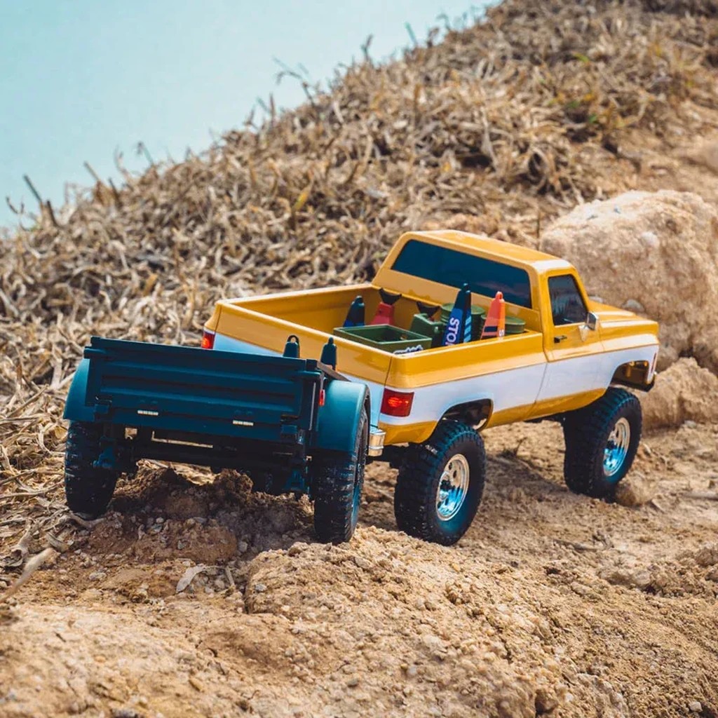FMS FCX18 1:18 Chevrolet K10 RTR RC Rock Crawler — Yellow V2 — Two-speed gearbox