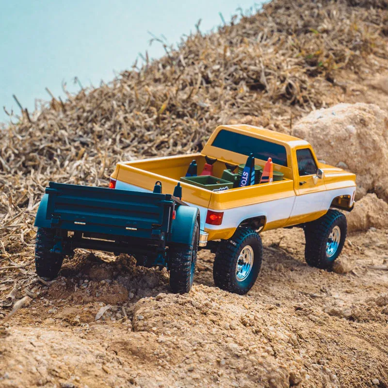 FMS FCX18 1:18 Chevrolet K10 RTR RC Rock Crawler &mdash; Yellow V2 — Two-speed gearbox