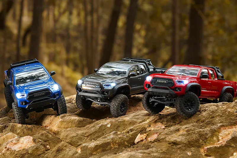 FMS FCX24M Toyota Tacoma 1:24 Scale 4WD RTR Rock Crawler — Toyota Licensed