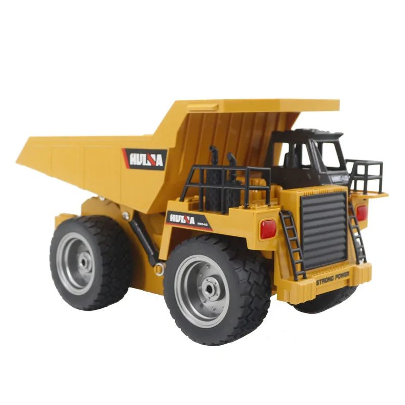 Huina 1534 1:18 RC Dump Truck — 9-Channel, Tipping Bed (RTR) — Working tipping bed — load and dump under radio control