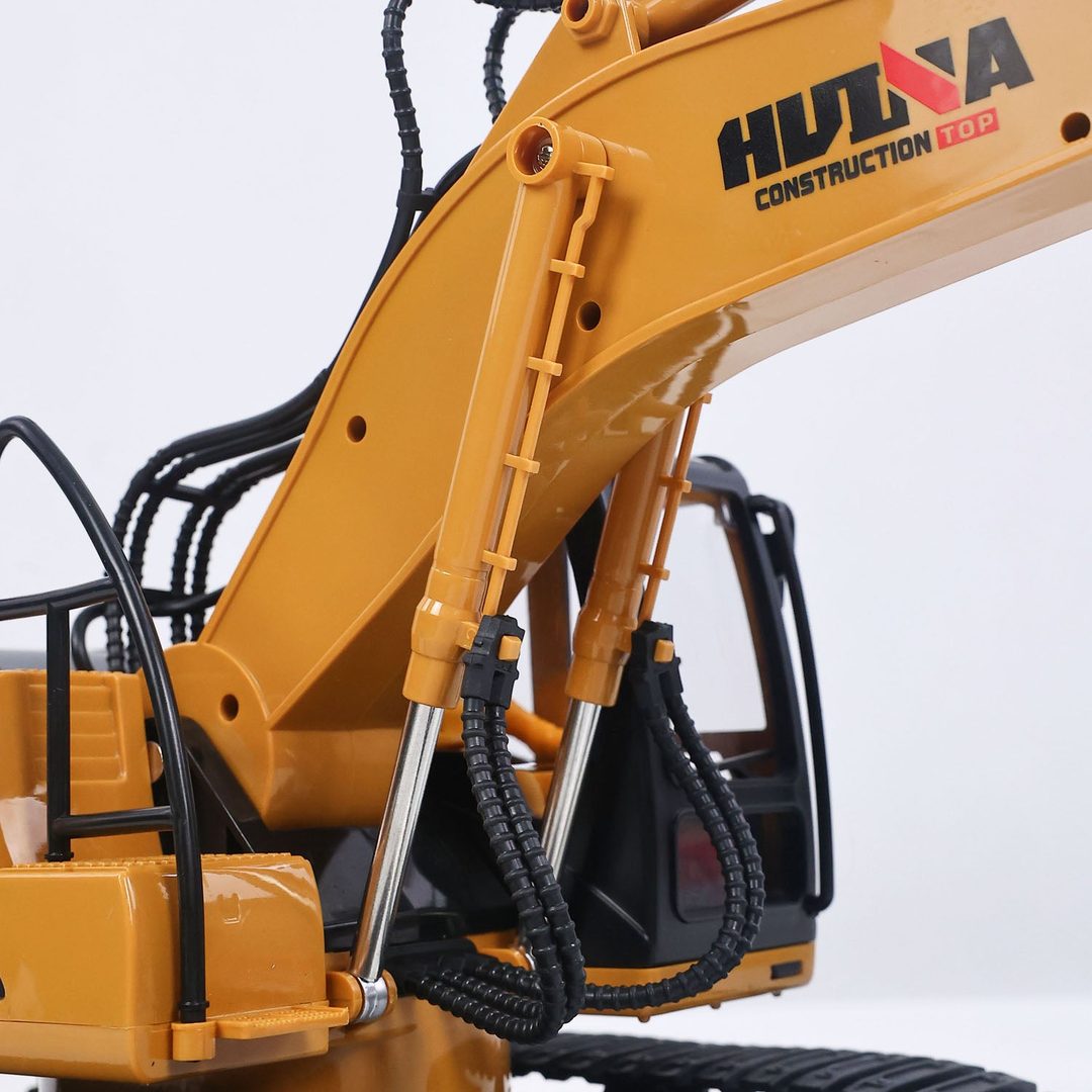 Huina 1535 1:14 RC Excavator — 15 Functions, Lights & Sound (RTR) — 2.4GHz radio