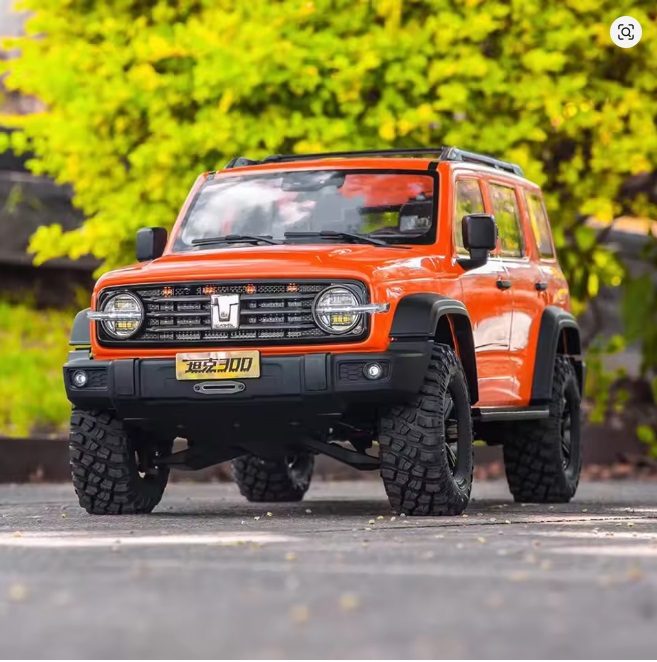 Traction Hobby KM Tank300 V2 1:8 4WD RC Rock Crawler — Metal Drivetrain (RTR) — Selectable drive modes