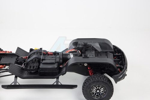 Traction Hobby KM RAM 1500 1:8 Licensed 4WD RC Trail Truck — 2-Speed, Locking Diffs (RTR) — All-metal driveline and gears (spur excluded), full ball bearings